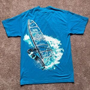 VTG 90’s Windsurfer Light Blue Graphic Tee